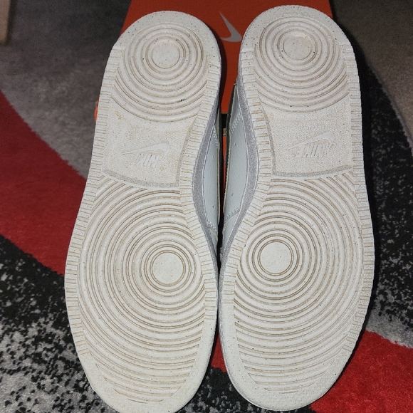 Nike Silver and White Athletic Shoes - Picture 8 of 11